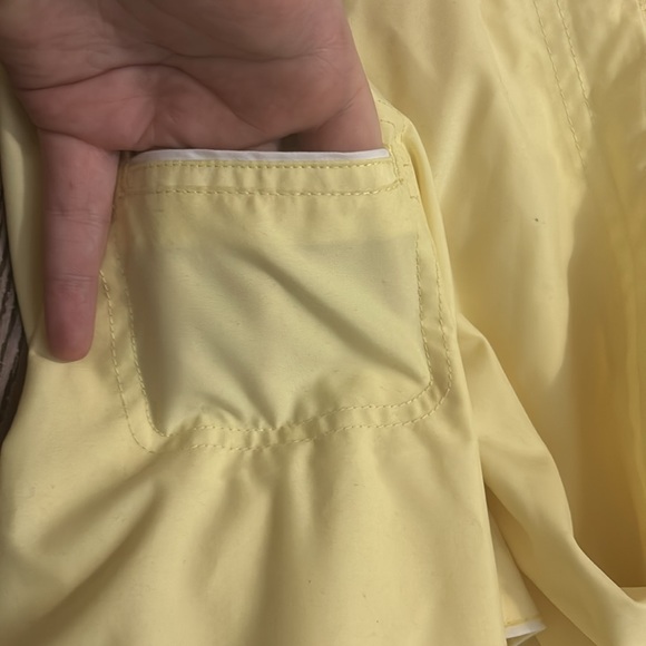 Pale yellow vintage Reebok raincoat. - Picture 4 of 5